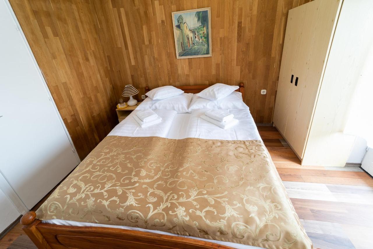 Villa Lotus 잘라카로쉬 외부 사진