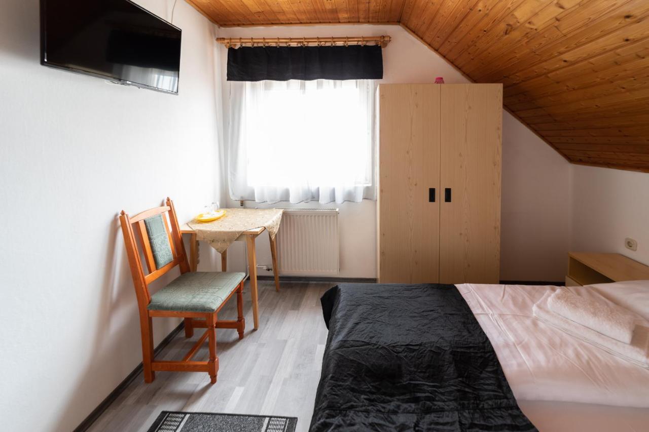 Villa Lotus 잘라카로쉬 외부 사진