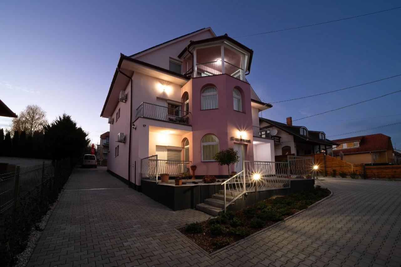 Villa Lotus 잘라카로쉬 외부 사진