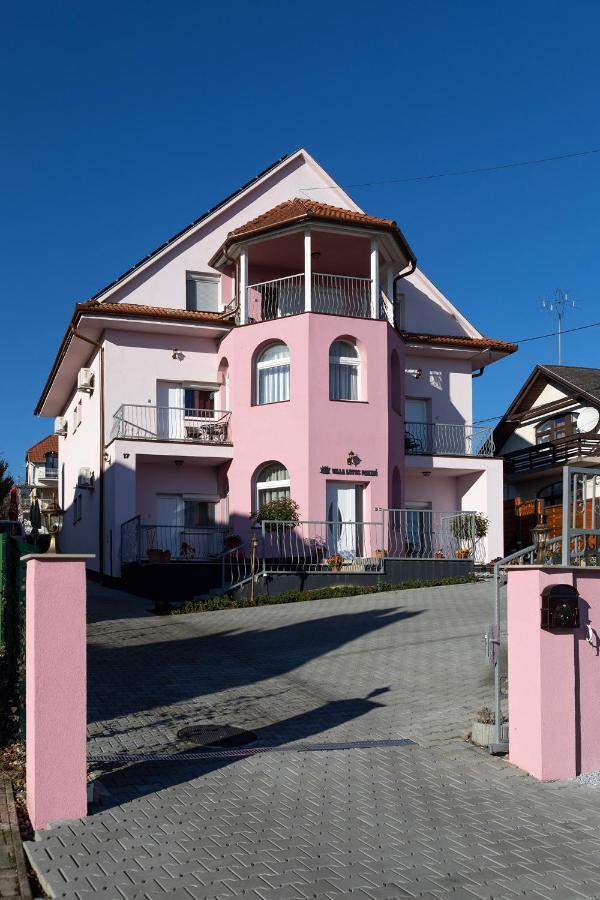 Villa Lotus 잘라카로쉬 외부 사진